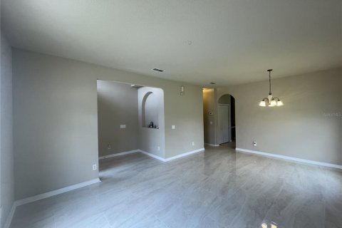 House in Orlando, Florida 4 bedrooms, 182.09 sq.m. № 1829542 - photo 12