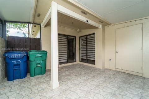 Снять в аренду виллу или дом в Хайалиа, Флорида 2 спальни, 86.58м2, № 2005997 - фото 17