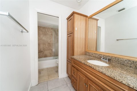 Снять в аренду виллу или дом в Хайалиа, Флорида 2 спальни, 86.58м2, № 2005997 - фото 15