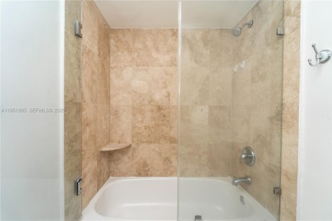 Снять в аренду виллу или дом в Хайалиа, Флорида 2 спальни, 86.58м2, № 2005997 - фото 12