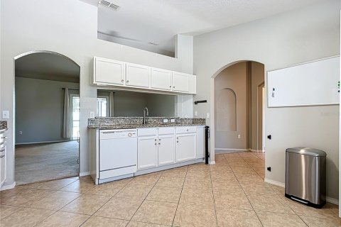 House in Winter Haven, Florida 3 bedrooms, 147.25 sq.m. № 1876813 - photo 11