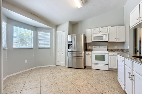 House in Winter Haven, Florida 3 bedrooms, 147.25 sq.m. № 1876813 - photo 12