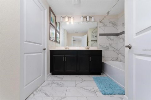 Touwnhouse à vendre à Davenport, Floride: 4 chambres, 176.7 m2 № 2134928 - photo 18