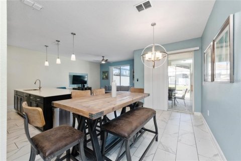 Touwnhouse à vendre à Davenport, Floride: 4 chambres, 176.7 m2 № 2134928 - photo 6