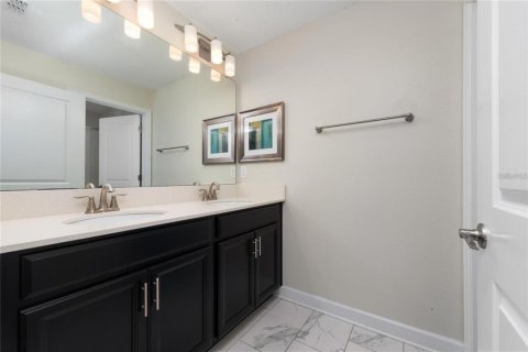 Touwnhouse à vendre à Davenport, Floride: 4 chambres, 176.7 m2 № 2134928 - photo 15