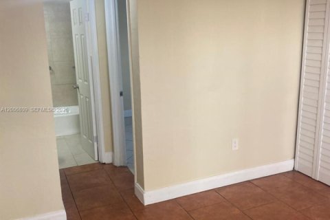 Apartamento en Miami, Florida 1 dormitorio, 532.14 m2 № 2170760