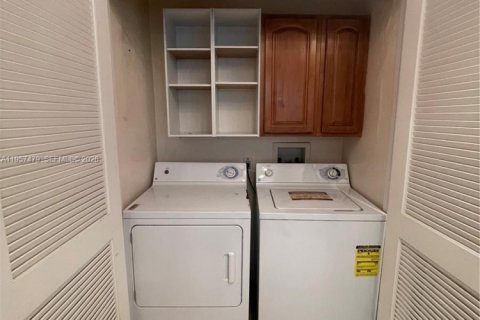 Купить кондоминиум в Майами, Флорида 3 спальни, 105.91м2, № 2020740 - фото 10