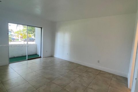 Купить кондоминиум в Майами, Флорида 3 спальни, 105.91м2, № 2020740 - фото 9