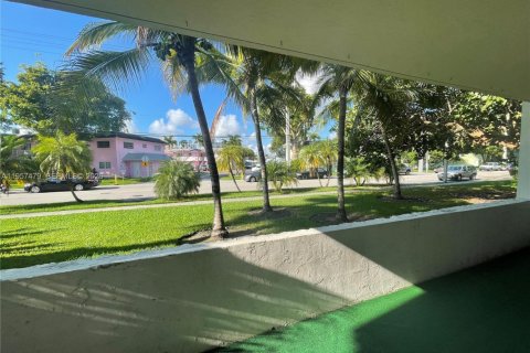 Купить кондоминиум в Майами, Флорида 3 спальни, 105.91м2, № 2020740 - фото 24