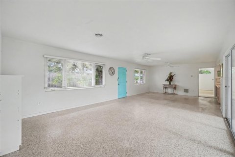 Villa ou maison à vendre à Sarasota, Floride: 2 chambres, 166.85 m2 № 2398904 - photo 6