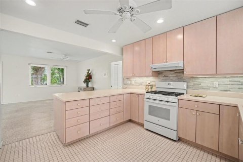 Villa ou maison à vendre à Sarasota, Floride: 2 chambres, 166.85 m2 № 2398904 - photo 17