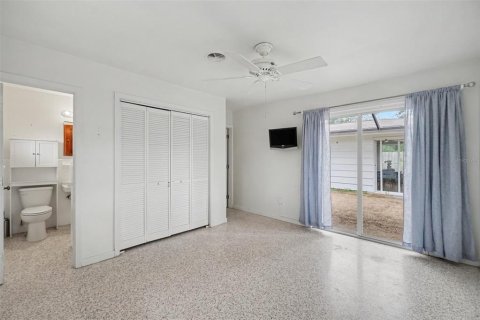 Villa ou maison à vendre à Sarasota, Floride: 2 chambres, 166.85 m2 № 2398904 - photo 27