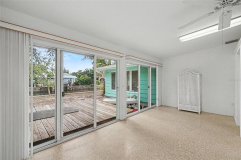Villa ou maison à vendre à Sarasota, Floride: 2 chambres, 166.85 m2 № 2398904 - photo 23