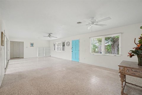 Villa ou maison à vendre à Sarasota, Floride: 2 chambres, 166.85 m2 № 2398904 - photo 8