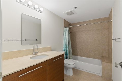 Condo in Sunrise, Florida, 3 bedrooms  № 1978800 - photo 23