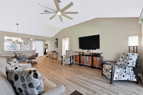 Casa en venta en The Villages, Florida, 3 dormitorios, 145.76 m2 № 2416267 - foto 26