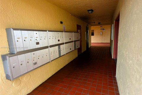 Condominio en venta en Miramar, Florida, 2 dormitorios, 76.18 m2 № 1954648 - foto 21