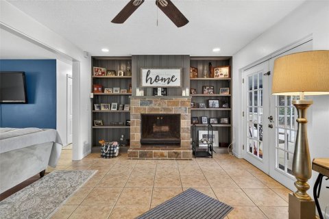 House in Brandon, Florida 3 bedrooms, 168.43 sq.m. № 2410037 - photo 21