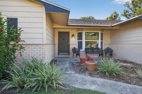 House in Brandon, Florida 3 bedrooms, 168.43 sq.m. № 2410037 - photo 9