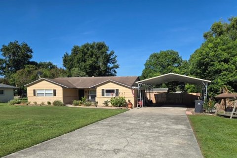 House in Brandon, Florida 3 bedrooms, 168.43 sq.m. № 2410037