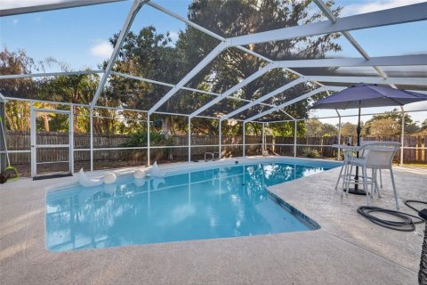 House in Brandon, Florida 3 bedrooms, 168.43 sq.m. № 2410037 - photo 7