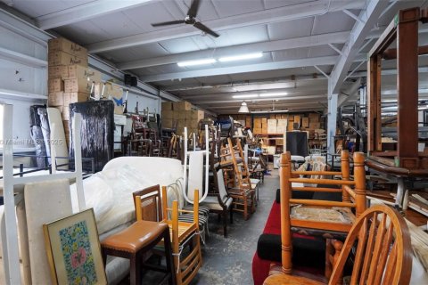 Propiedad comercial en venta en Oakland Park, Florida № 1936279 - foto 6