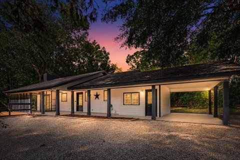 House in High Springs, Florida 3 bedrooms, 137.5 sq.m. № 2209520