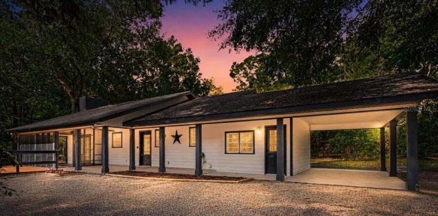 Casa en High Springs, Florida 3 dormitorios, 137.5 m2 № 2209520