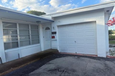 Casa en venta en Sunrise, Florida, 3 dormitorios, 133.13 m2 № 1954751 - foto 2