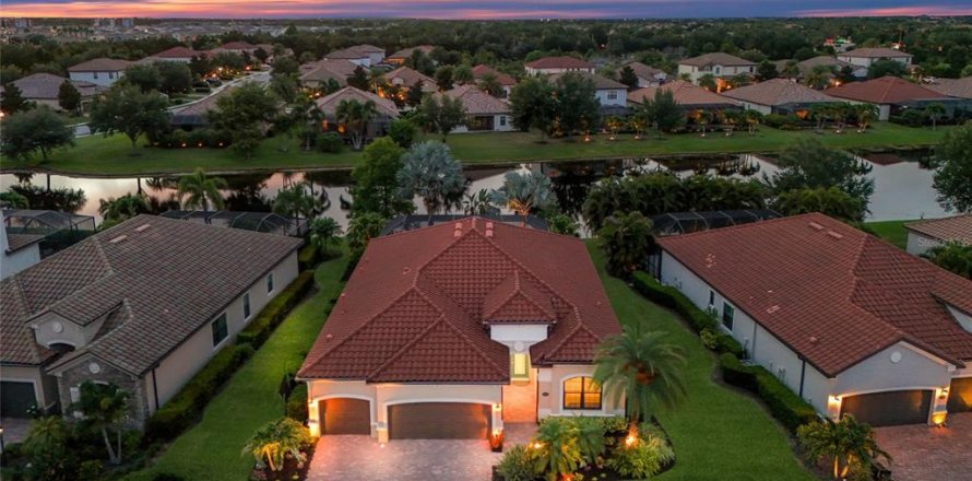 Casa en Bradenton, Florida 4 dormitorios, 206.34 m2 № 2151918
