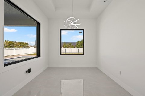 Casa en venta en Cape Coral, Florida, 4 dormitorios, 182.27 m2 № 1502469 - foto 21