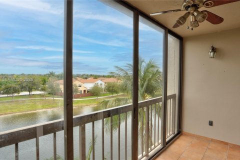 Купить кондоминиум в Майами, Флорида 2 спальни, 94.2м2, № 2006916 - фото 28