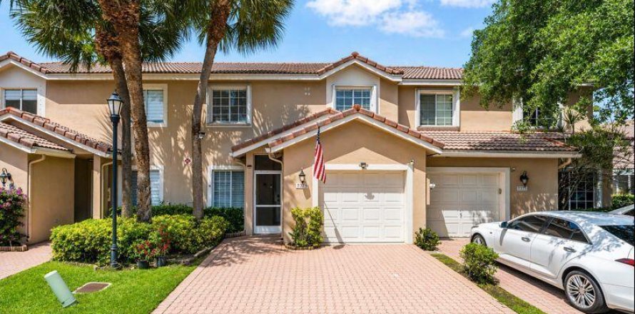 Townhouse in Parkland, Florida 3 bedrooms, 165.92 sq.m. № 2147327