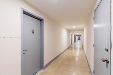Condominio en venta en North Bay Village, Florida, 1 dormitorio, 70.61 m2 № 1832377 - foto 12