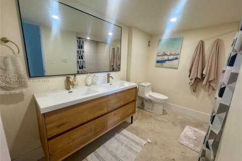 Condominio en venta en North Bay Village, Florida, 1 dormitorio, 70.61 m2 № 1832377 - foto 9