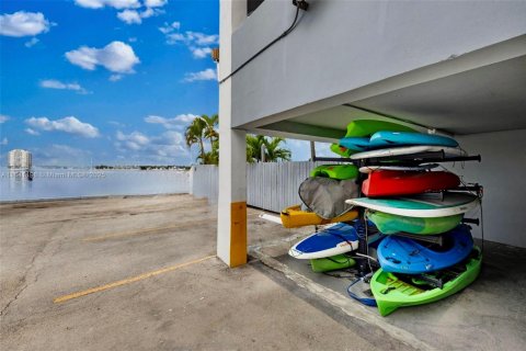 Condominio en venta en North Bay Village, Florida, 1 dormitorio, 70.61 m2 № 1832377 - foto 16