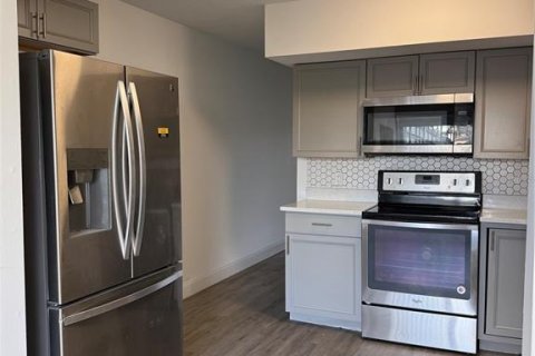 Condominio en alquiler en Clearwater, Florida, 2 dormitorios, 102.19 m2 № 1519913 - foto 9
