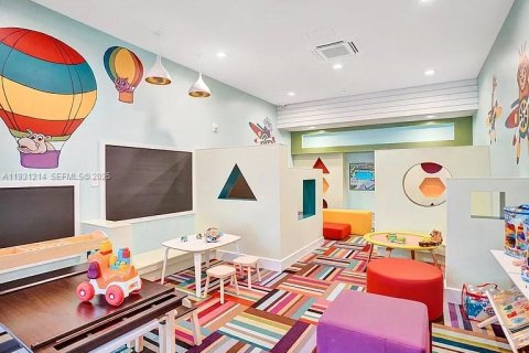 Снять в аренду виллу или дом в Дорал, Флорида 3 спальни, 202.16м2, № 1989905 - фото 20