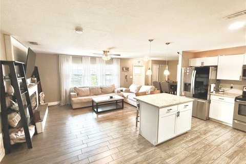 Casa en venta en Bradenton, Florida, 3 dormitorios, 109.07 m2 № 1917667 - foto 4