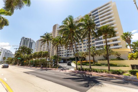 Copropriété à louer à Miami Beach, Floride: 2 chambres, 110.55 m2 № 2154350 - photo 28