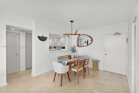 Copropriété à louer à Miami Beach, Floride: 2 chambres, 110.55 m2 № 2154350 - photo 10