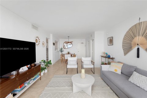 Copropriété à louer à Miami Beach, Floride: 2 chambres, 110.55 m2 № 2154350 - photo 8