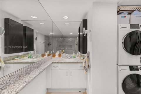 Copropriété à louer à Miami Beach, Floride: 2 chambres, 110.55 m2 № 2154350 - photo 17