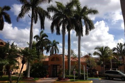 Condo in Hialeah, Florida, 1 bedroom  № 2068164