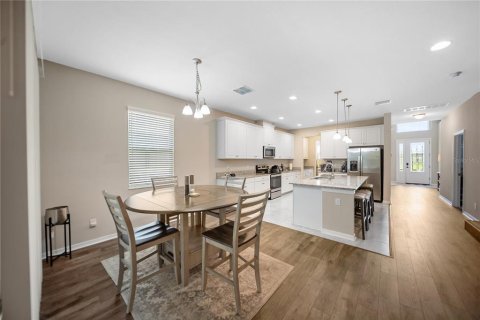 House in Riverview, Florida 5 bedrooms, 331.29 sq.m. № 2223106 - photo 13
