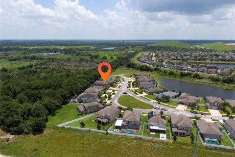 House in Riverview, Florida 5 bedrooms, 331.29 sq.m. № 2223106 - photo 4