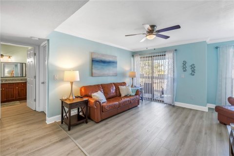 Condominio en venta en Palm Harbor, Florida, 2 dormitorios, 83.43 m2 № 2157863 - foto 2