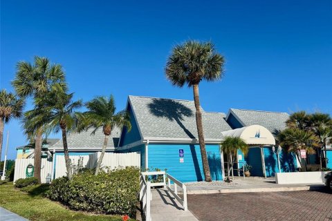 Condominio en venta en Palm Harbor, Florida, 2 dormitorios, 83.43 m2 № 2157863 - foto 19