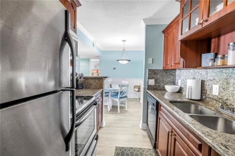 Condominio en venta en Palm Harbor, Florida, 2 dormitorios, 83.43 m2 № 2157863 - foto 8