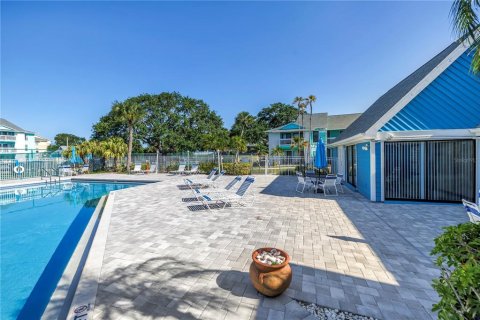 Condominio en venta en Palm Harbor, Florida, 2 dormitorios, 83.43 m2 № 2157863 - foto 26